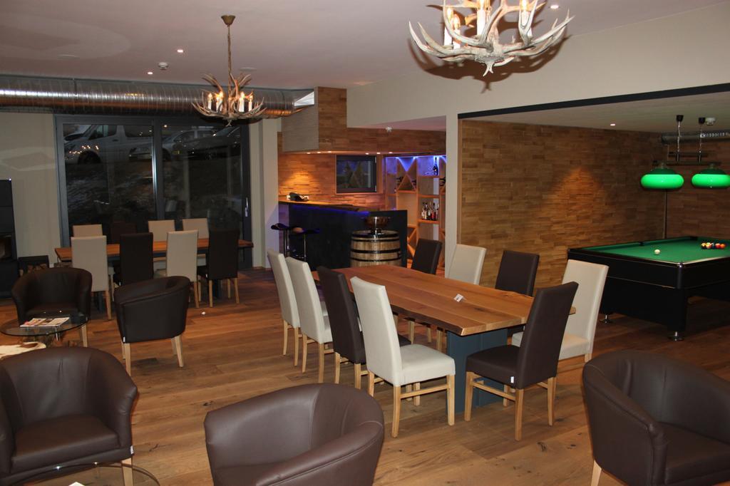 Hotel Restaurant Zur Alten Gasse Bellwald Eksteriør billede